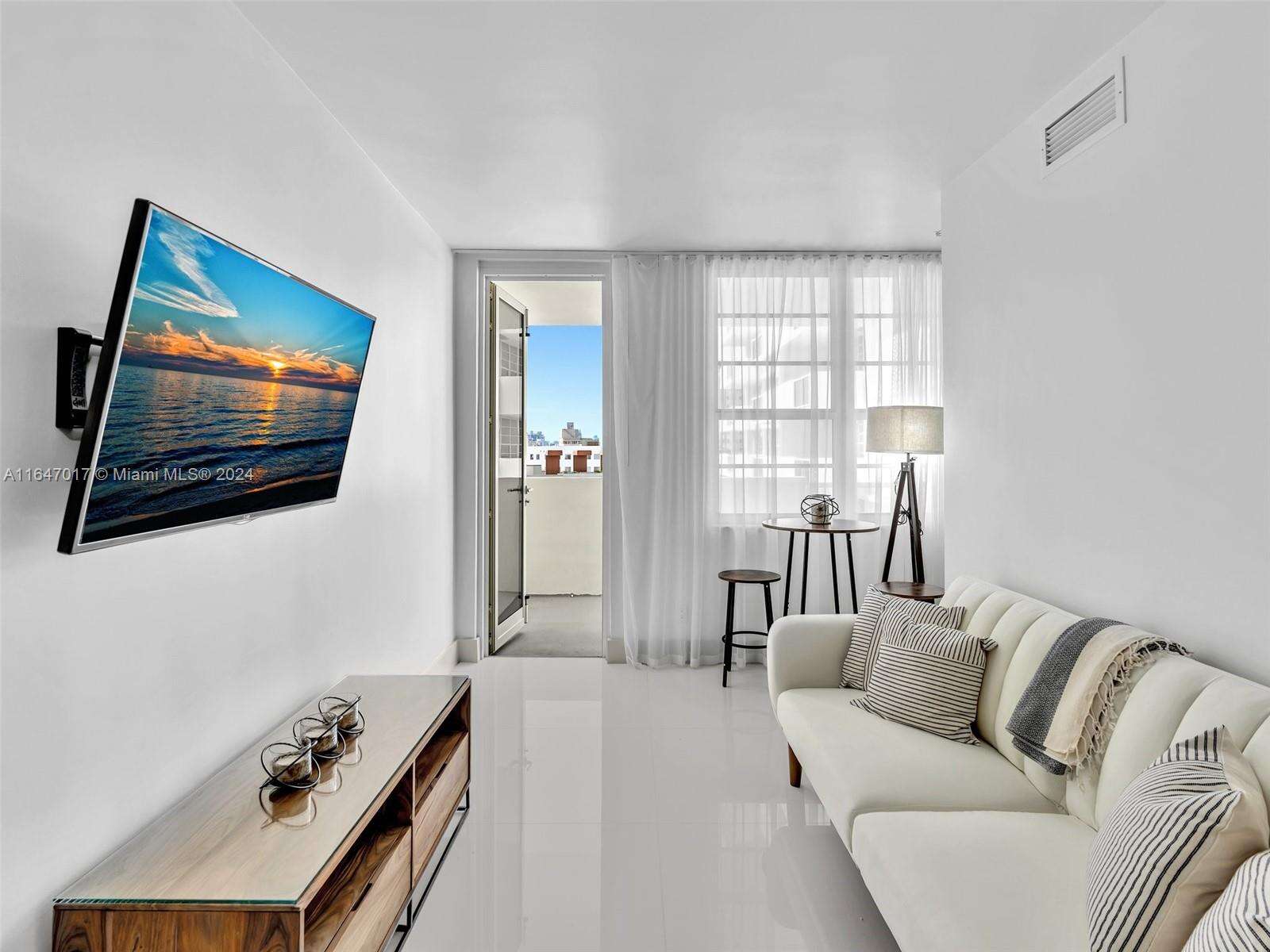 Decoplage South Beach For Rent | Unit #718